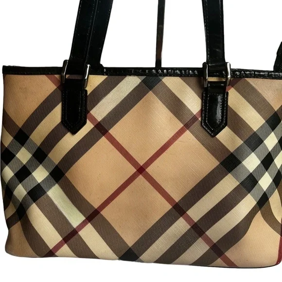 Classic Novacheck Burberry Tote - Picture 4 of 9